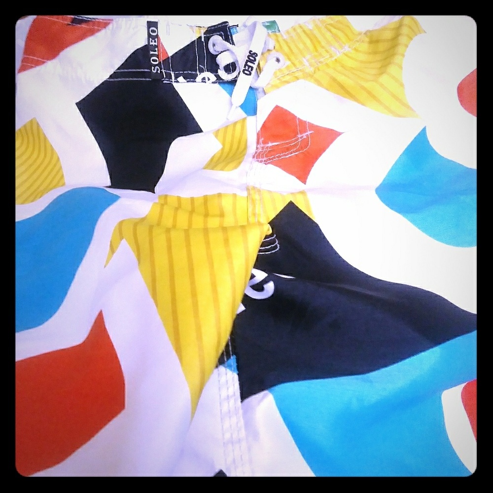 So Leo board shorts multicolored